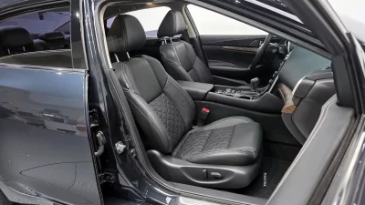 Nissan MAXIMA