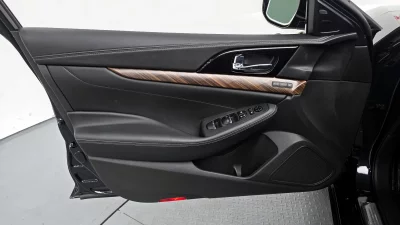 Nissan MAXIMA