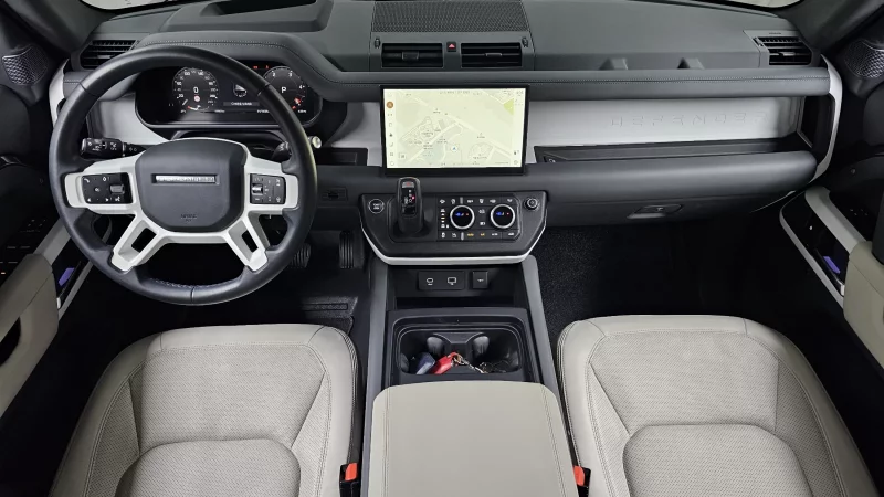 Land Rover DEFENDER