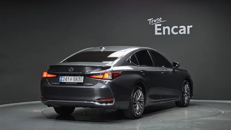 Lexus ES300h