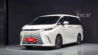 Lexus LM