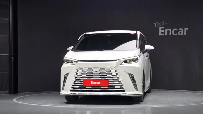 Lexus LM