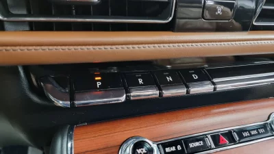 Lincoln AVIATOR