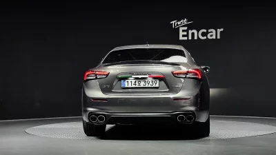 Maserati GHIBLI