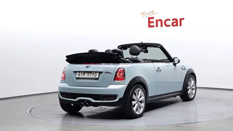 MINI Cooper Convertible