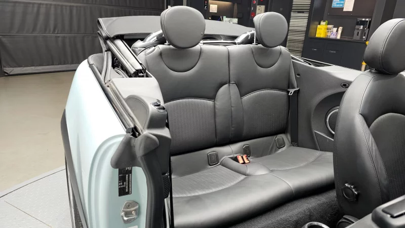 MINI Cooper Convertible