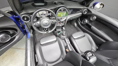 MINI Cooper Convertible