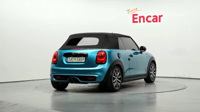 MINI Cooper Convertible