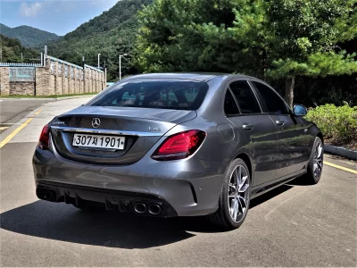 Mercedes-Benz C-Class
