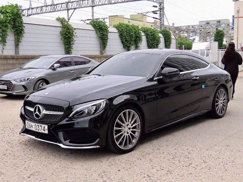 Mercedes-Benz C-Class