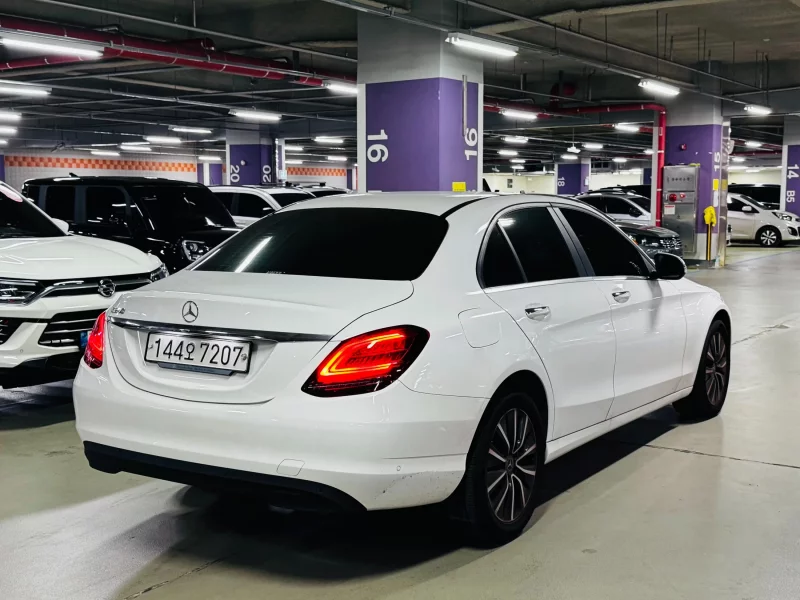 Mercedes-Benz C-Class