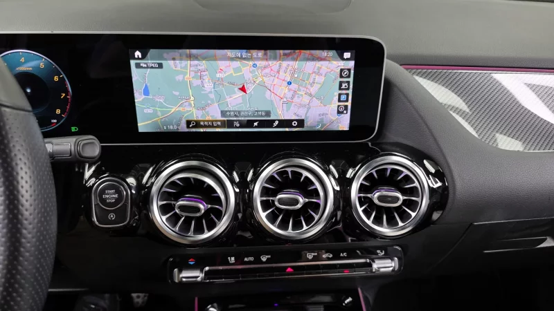 Mercedes-Benz GLA-Class