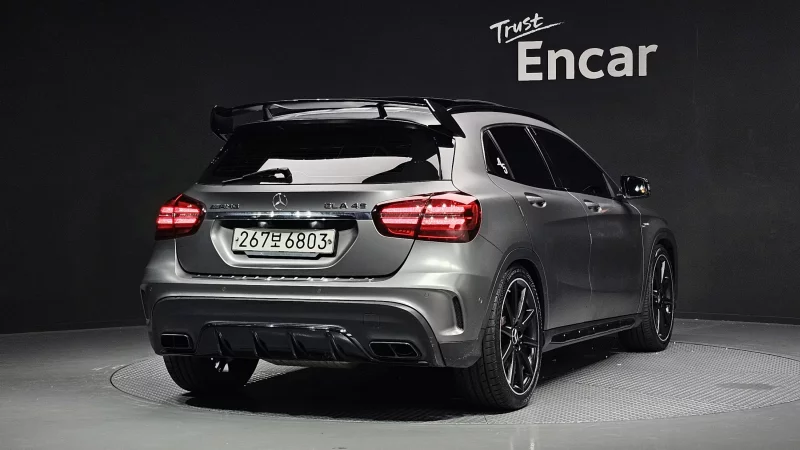 Mercedes-Benz GLA-Class