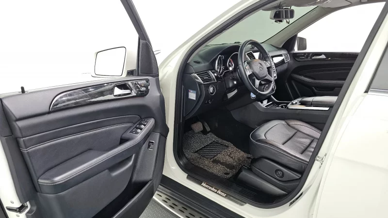 Mercedes-Benz M-class