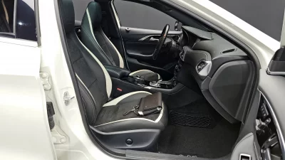 Infiniti Q30