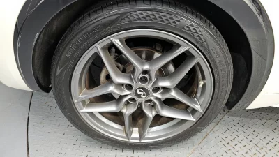 Infiniti Q30