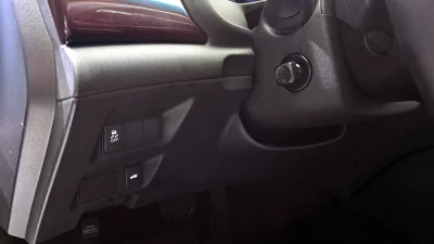 Infiniti Q70