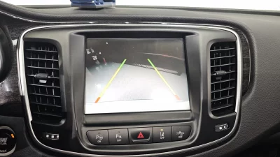 Chrysler 200