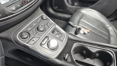 Chrysler 200