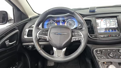 Chrysler 200