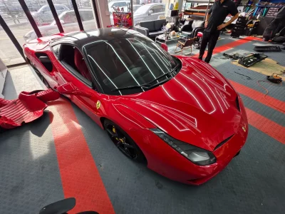 Ferrari 488