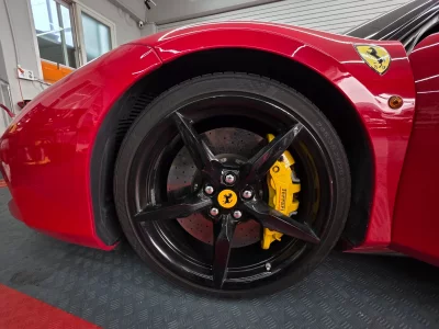 Ferrari 488
