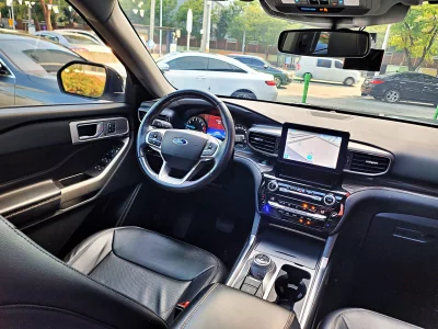 Ford EXPLORER