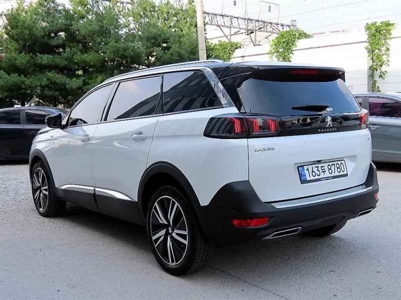 Peugeot 5008
