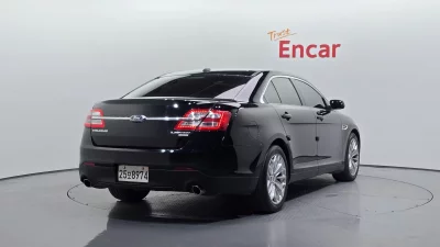 Ford TAURUS
