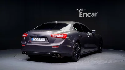 Maserati GHIBLI