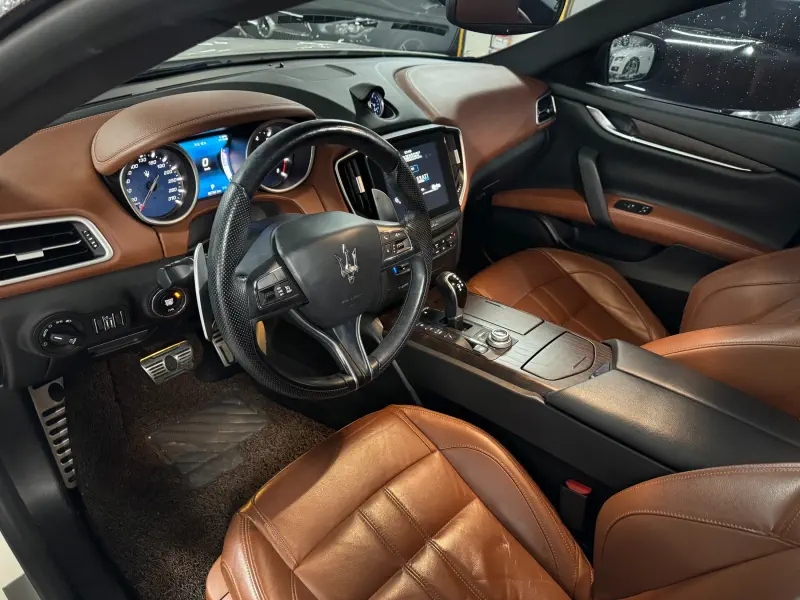 Maserati Ghibli