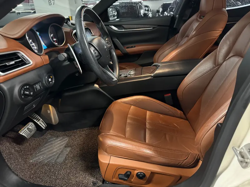 Maserati Ghibli