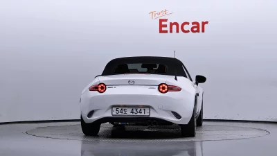 Mazda MX-5 Miata
