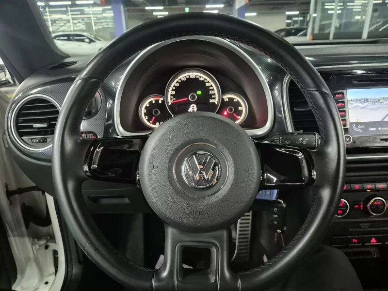 Volkswagen BEETLE