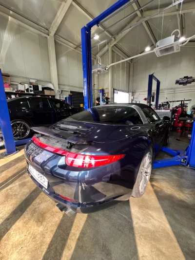 Porsche 911