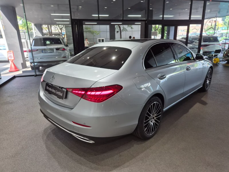 Mercedes-Benz C-Class