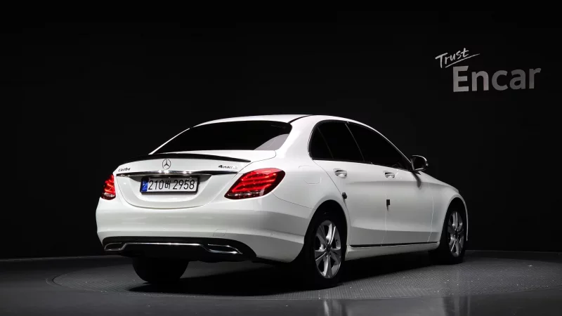 Mercedes-Benz C-Class