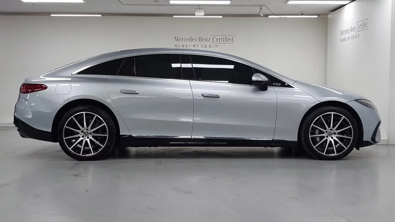 Mercedes-Benz EQS