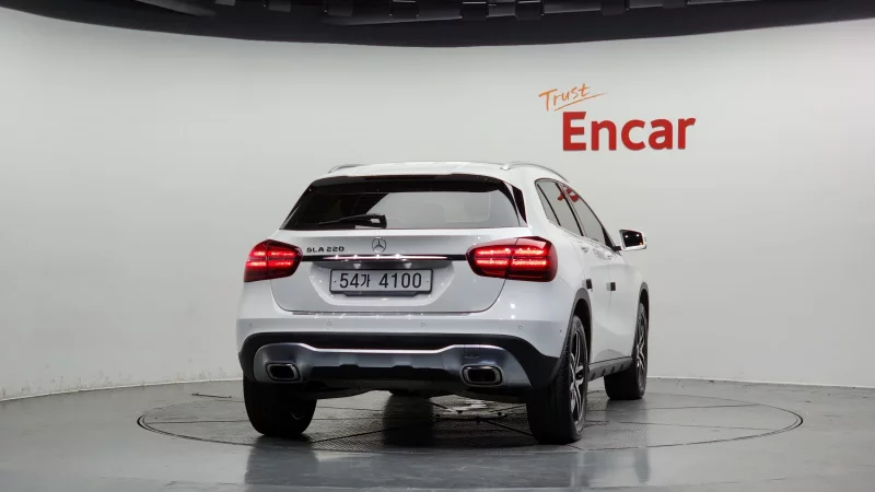 Mercedes-Benz GLA-Class