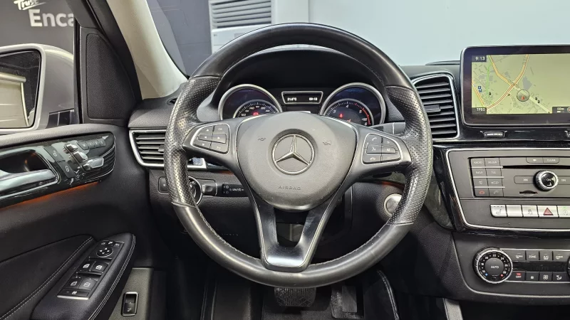 Mercedes-Benz GLE-Class