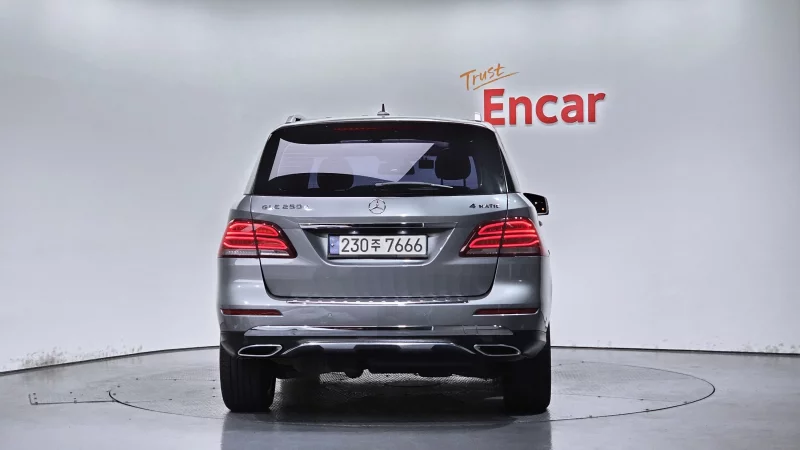 Mercedes-Benz GLE-Class