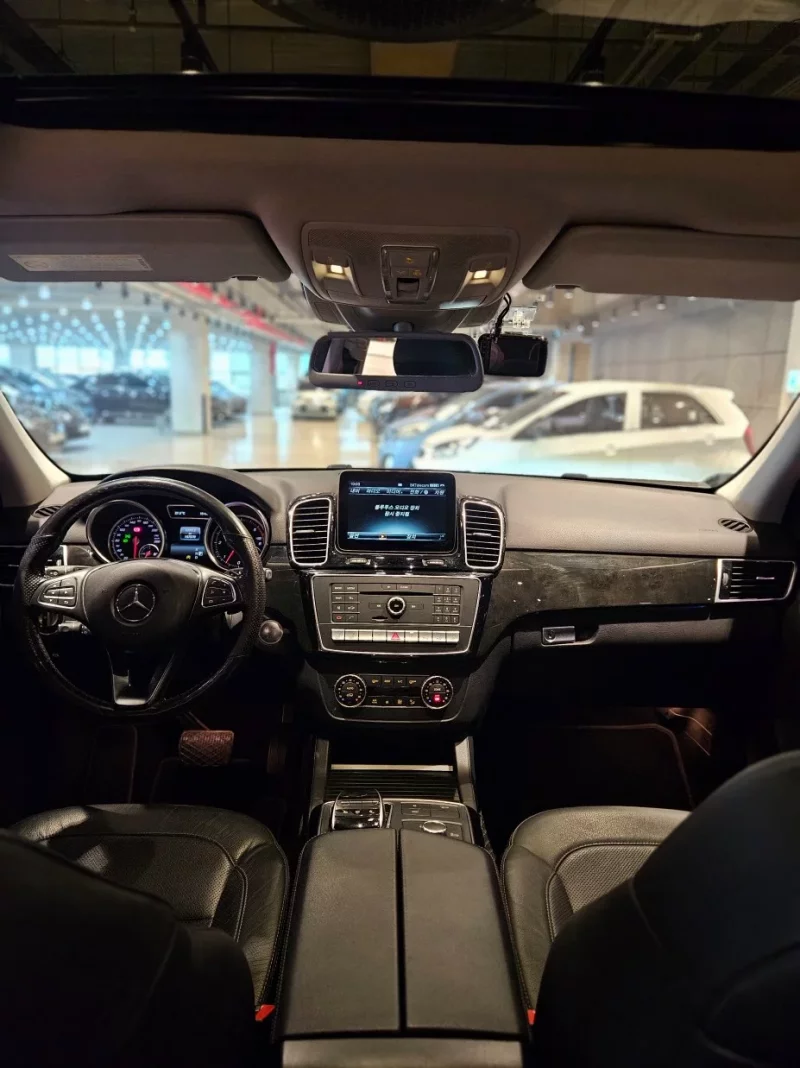 Mercedes-Benz GLE-Class