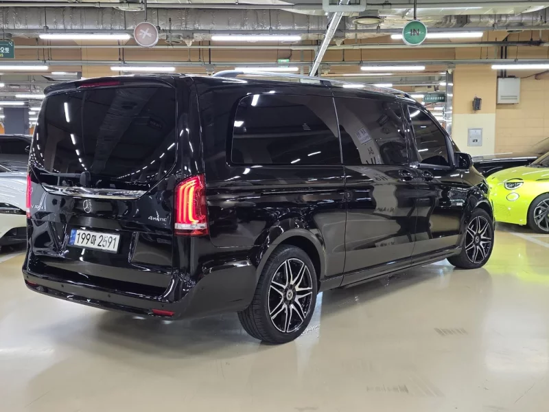 Mercedes-Benz V-Class