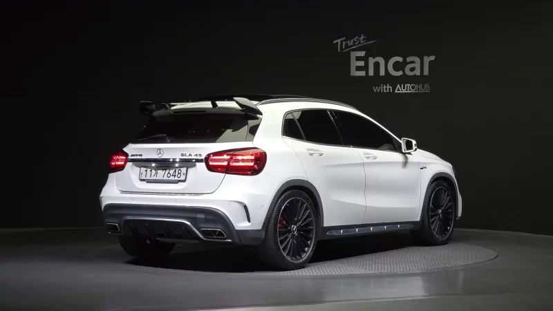 Mercedes-Benz GLA-Class