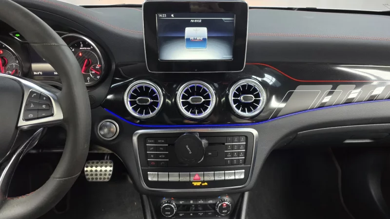 Mercedes-Benz GLA-Class