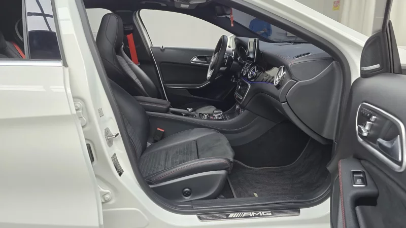 Mercedes-Benz GLA-Class