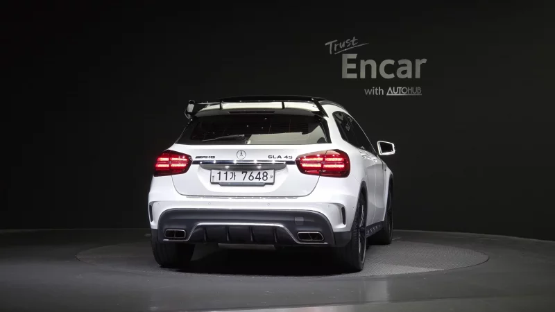 Mercedes-Benz GLA-Class