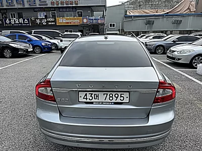 Volvo S80
