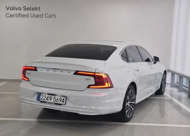 Volvo S90