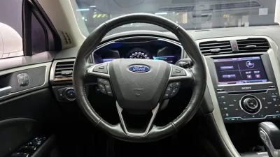 Ford FUSION